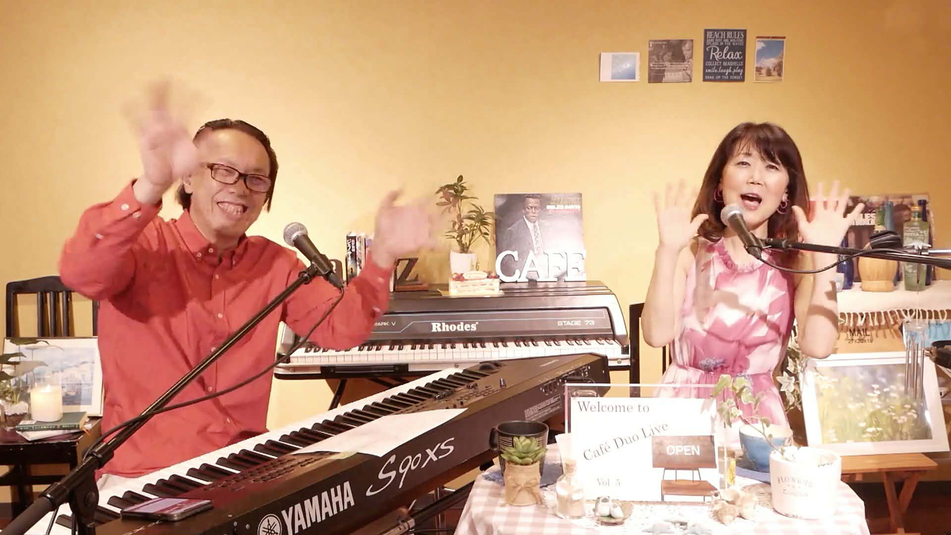 Cafe Duo Liveで演奏する山田ひかる